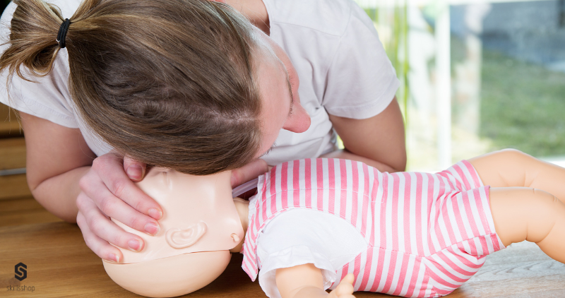 Emergency Paediatric First Aid at Work training course 1 day in person blended